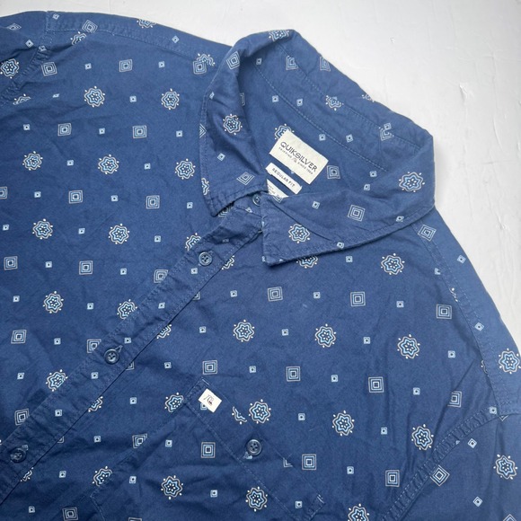 Quiksilver Other - Quiksilver Button Down Shirt Mens XL Blue Medallion Print Short Sleeve AOP